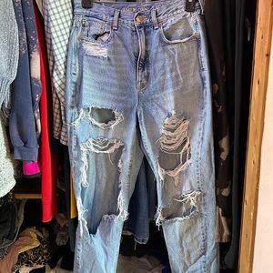 Highest rise moms jeans american eagle size 2